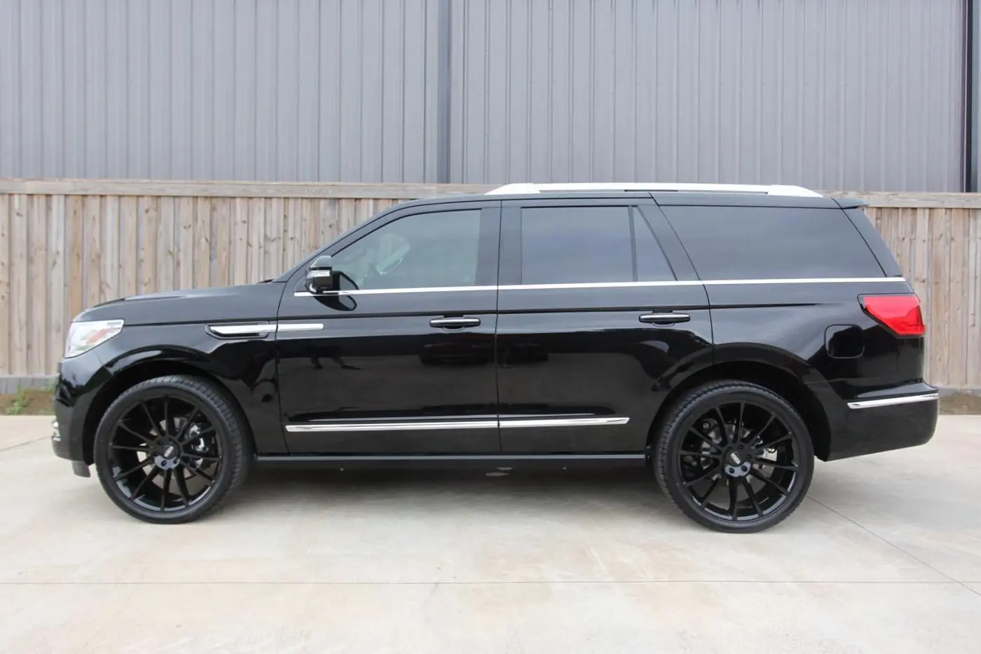 Black Lincoln Navigator detailed by Derrick's Details in Austin, photo 2 of 7