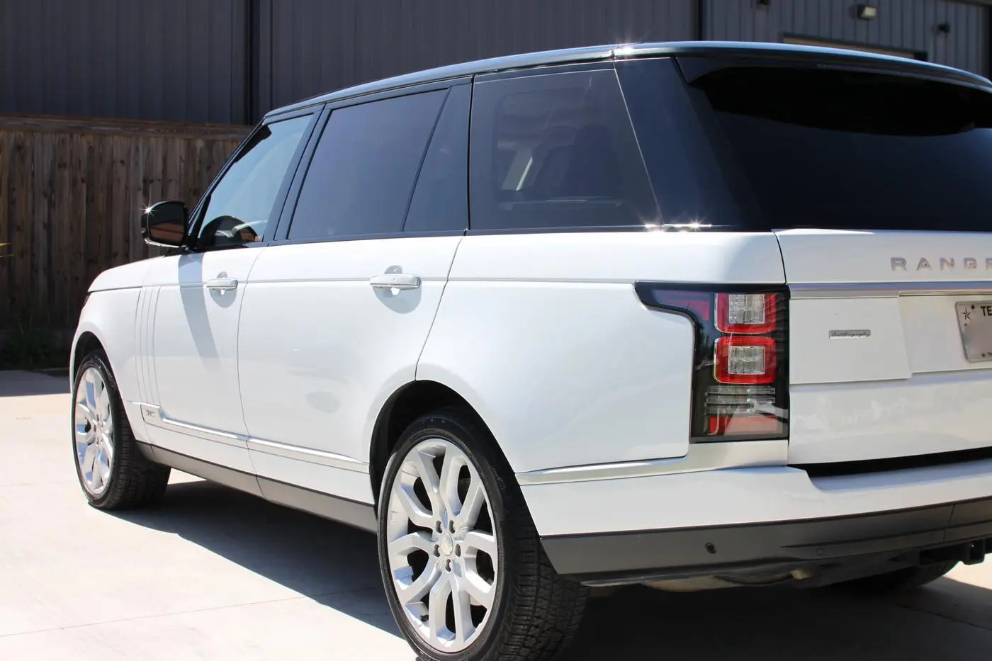 White Range Rover detailed by Derrick's Details in Austin, photo 3 of 9
