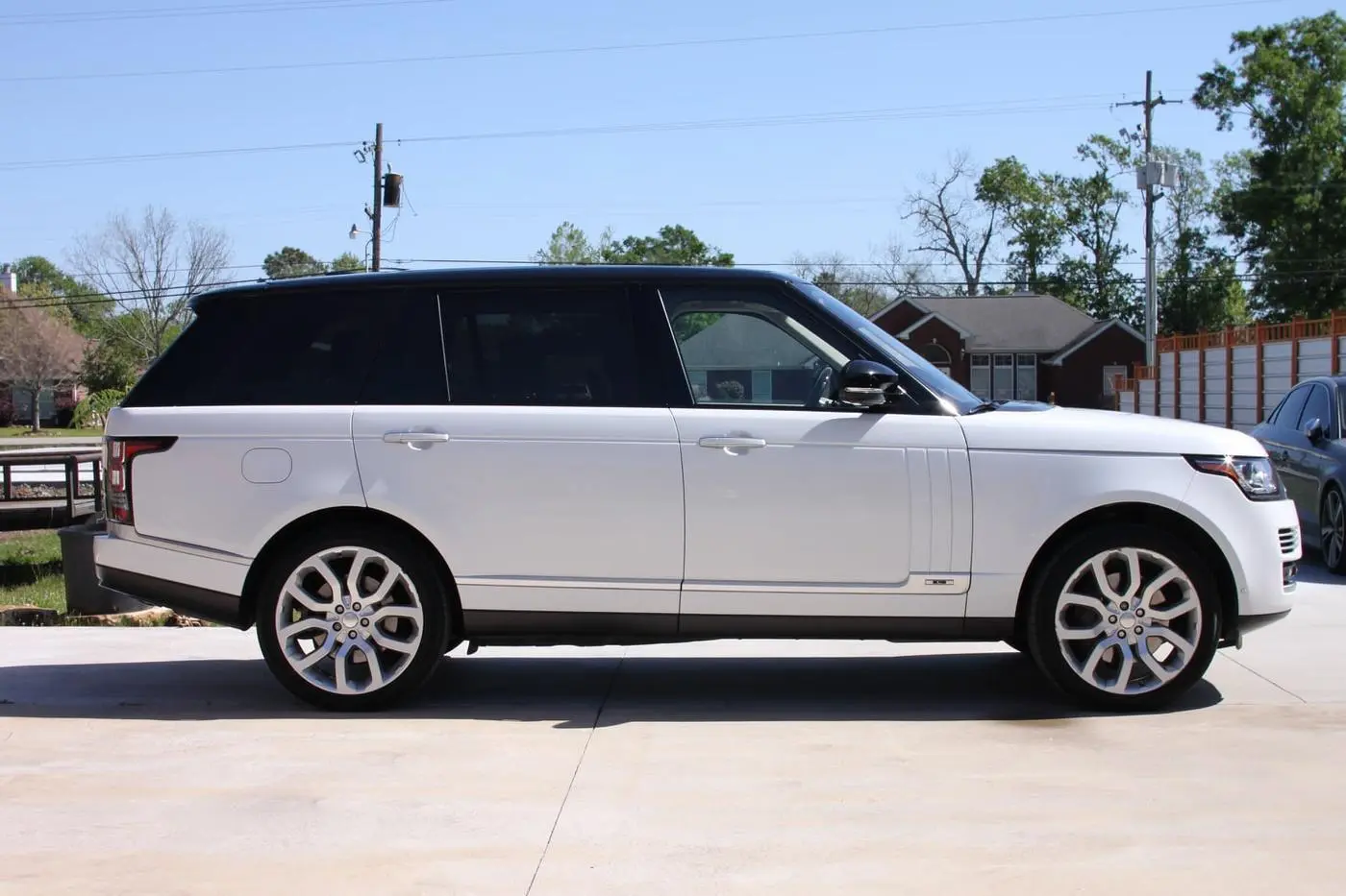 White Range Rover detailed by Derrick's Details in Austin, photo 2 of 9